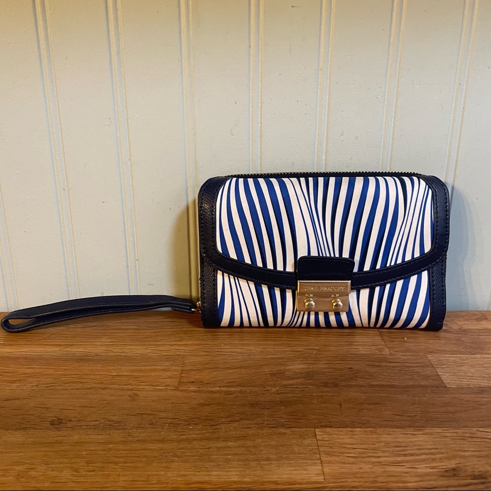 Vera Bradley Ultimate Wristlet